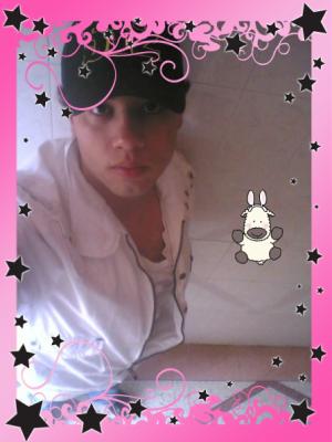  jUsT AmInOS