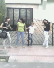    -_-............................................................-_-